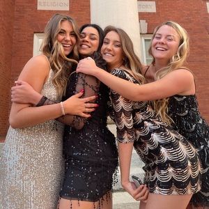 Meet your Posher, Deonna